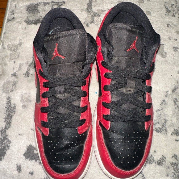Air Jordan 1 low GS reverse bred sneaker - Picture 2 of 5